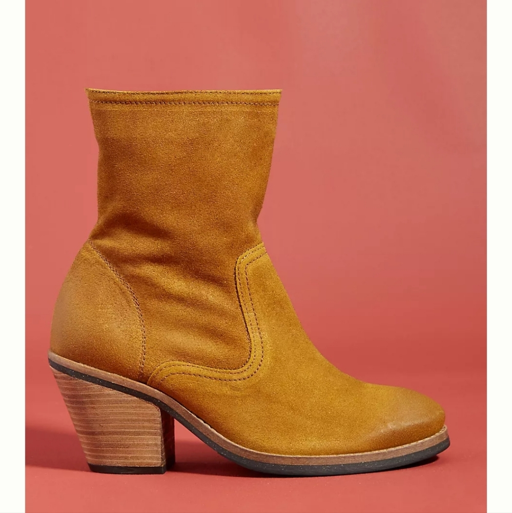 Anthropologie Miss L-Fire Suede Boots.  Size 38